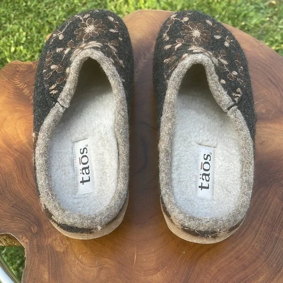 Taos wool clogs sz 39 - Picture 3 of 7